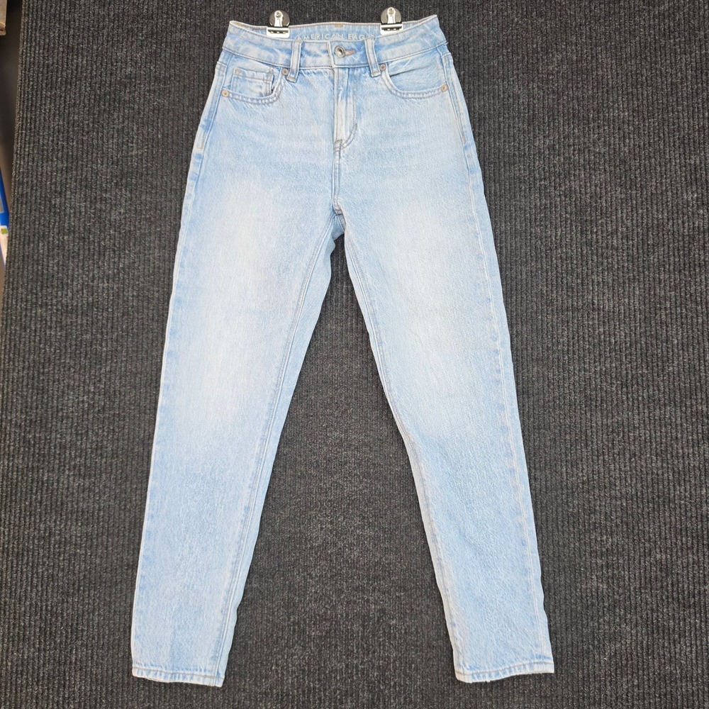 American Eagle Mom Jean Light Wash Strigid High Rise Denim 000 Short